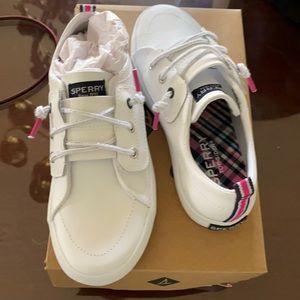 Girls Sperry shoe